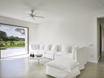 4 Bedroom Villa