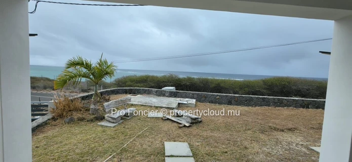 Villa et studio à vendre à Rodrigues - Offrez-vous un cadre de vie paisible et agréable face à la mer !