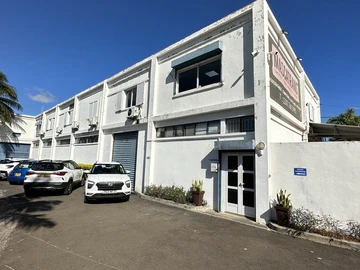 Commercial building in Riche Terre