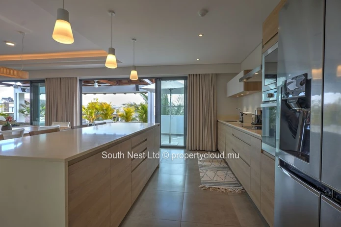 Art de Vivre d'Exception à Mont Choisy – Superbe Penthouse Meublé de 3 Chambres