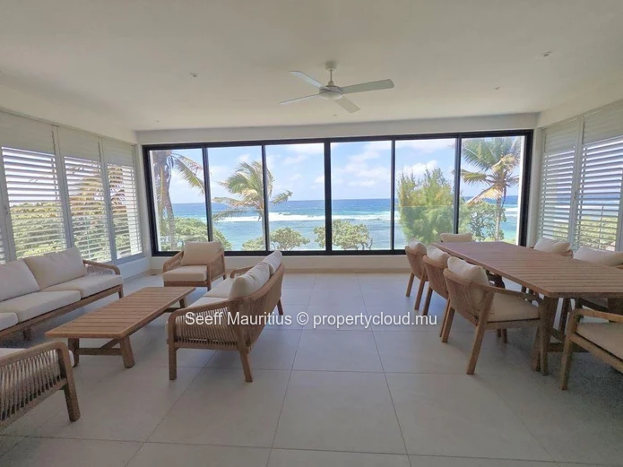 Charming house - Tranquility and elegance on the lagoon – New beachfront apartment in Poste La Fayette, offering a fr...