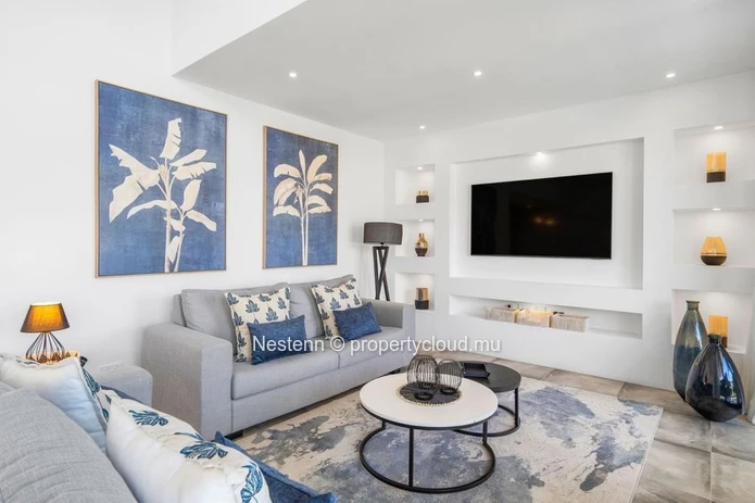 Modern single-storey villa in Mont Mascal with 3 bedrooms, private pool, and fully equipped kitchen in a secure resid...