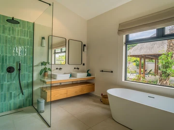 5 Bedroom Villa
