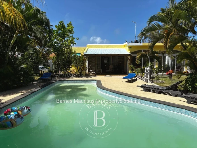BLUE BAY - Villa with Swimming Pool - 3 Bedrooms