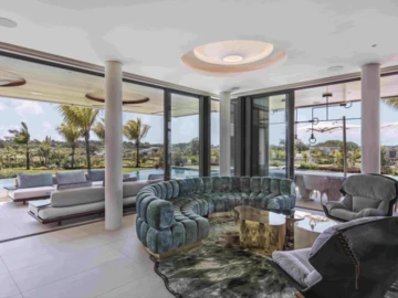 5 Bedroom Villa