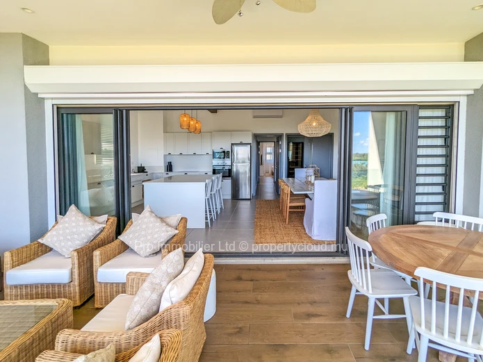 Experience the epitome of elegance and security at St. Antoine Residence Beachfront Apartment .