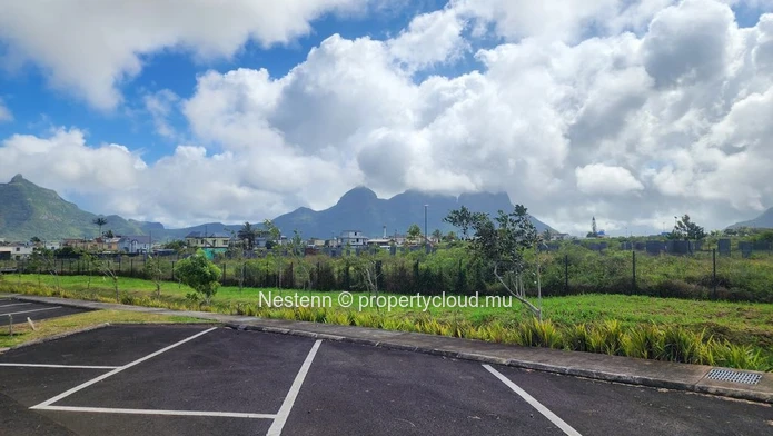 Land for sale in L'Avenir , Moka Smart City 10.5 Perches fenced with mountain view near schools shops and bus stop.