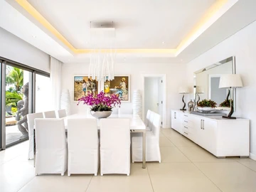 4 Bedroom Villa