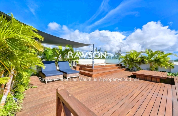 Pas Loin De La Mer, Penthouse A Vendre A Pereybere