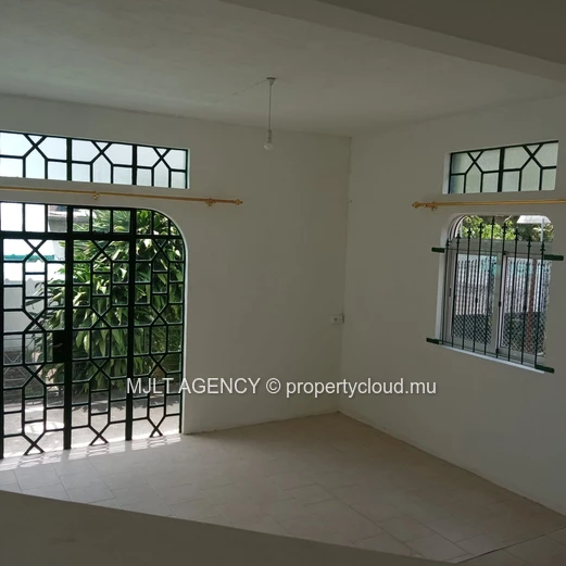 Maison/Villa - 3 chambres - 170 m² Beau Bassin, Centre