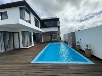 4 Bedroom Villa