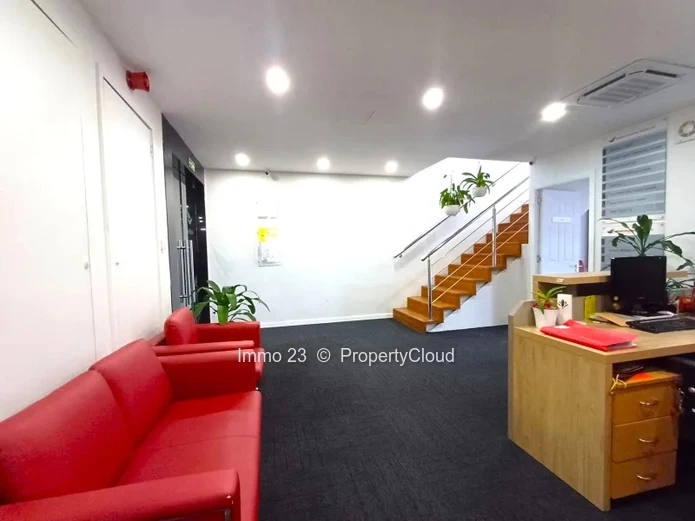 Office - 397.53m2 - Ebène