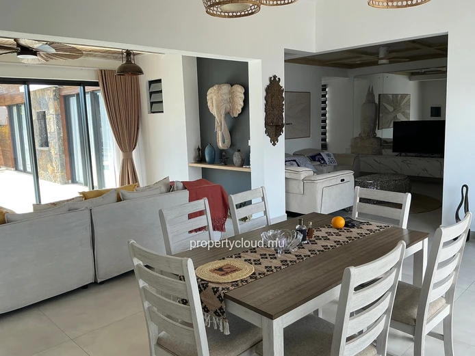Beautiful 3-bedroom villa for rent on Mount Mascal – Calodyne / Grand Baie