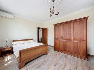 7 Bedroom House