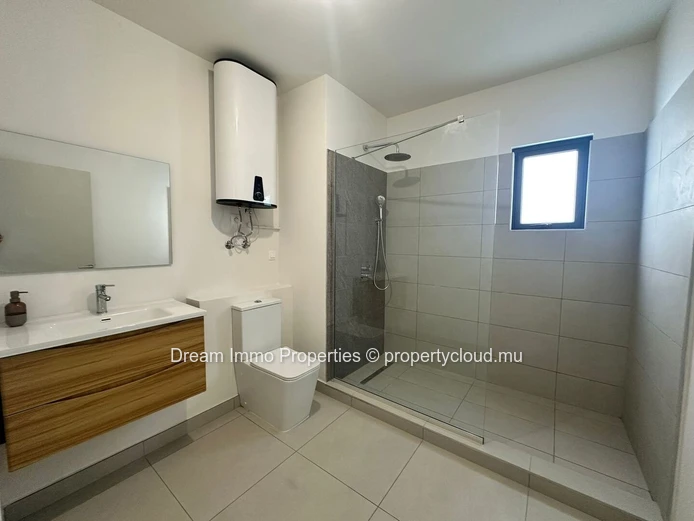 Appartement moderne d’une chambre avec vue montagne dégagée à L’Avenir, Moka – Ile Maurice