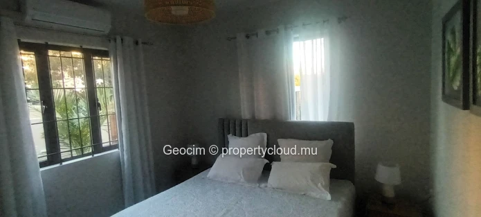 Flic en Flac Green Creek fully furnished modern 3 bedrooms flat. Ground floor. Terrace. Private parking. Shared swimm... (Sole Mandate)