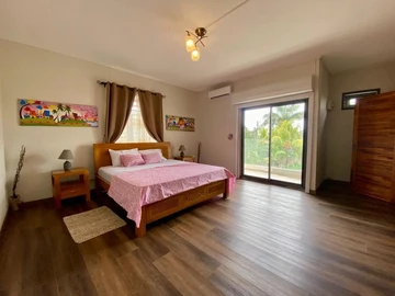 5 Bedroom Villa