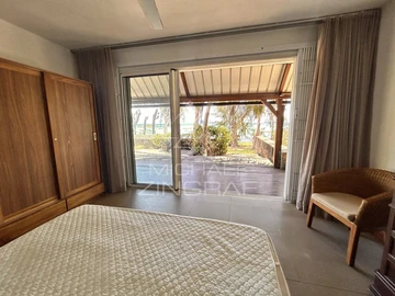 6 Bedroom Villa