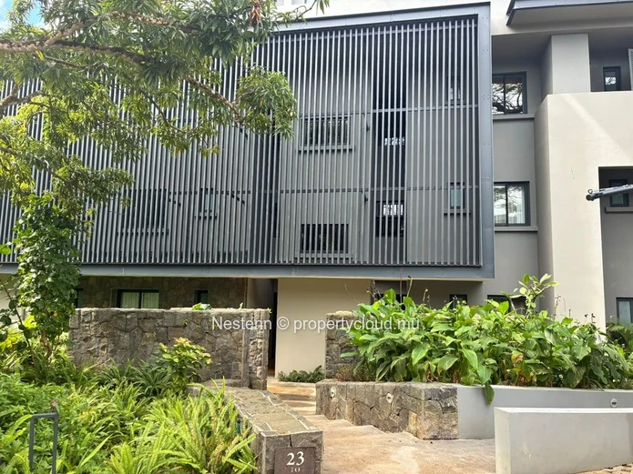 Luxury 4-bedroom en suite apartment with magnificent views of nature, the sea, and the islands of northern Mauritius