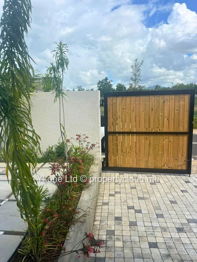 New Villa For Sale In Balaclava