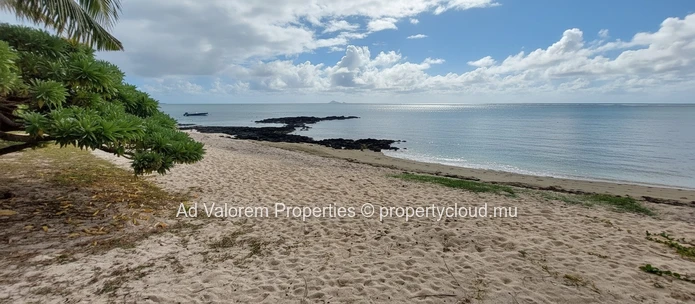 À louer – Roche-Noires – Charmante maison avec accès direct à la plage (Mandat exclusif)