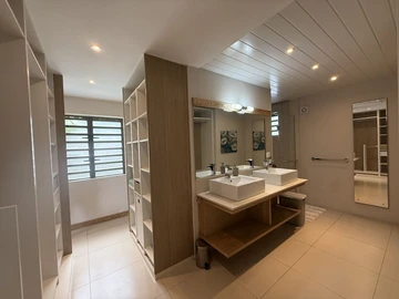 4 Bedroom Townhouse, Duplex