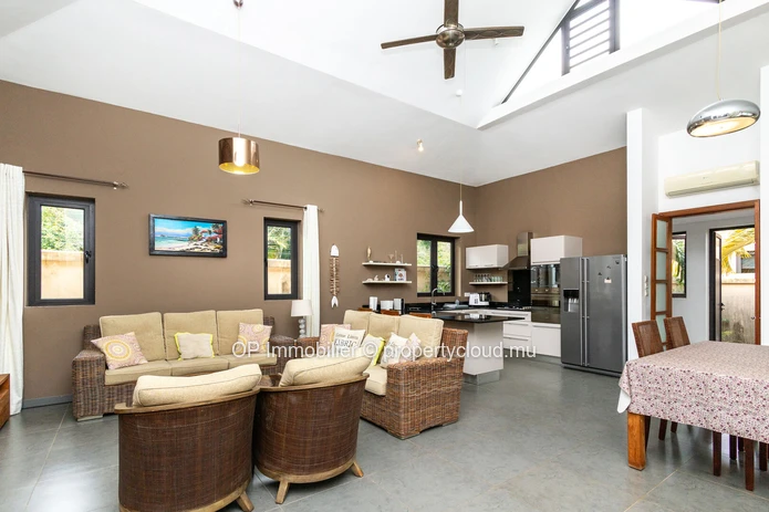 Maison 3 chambres avec piscine à vendre à Cap Malheureux (Mandat exclusif)