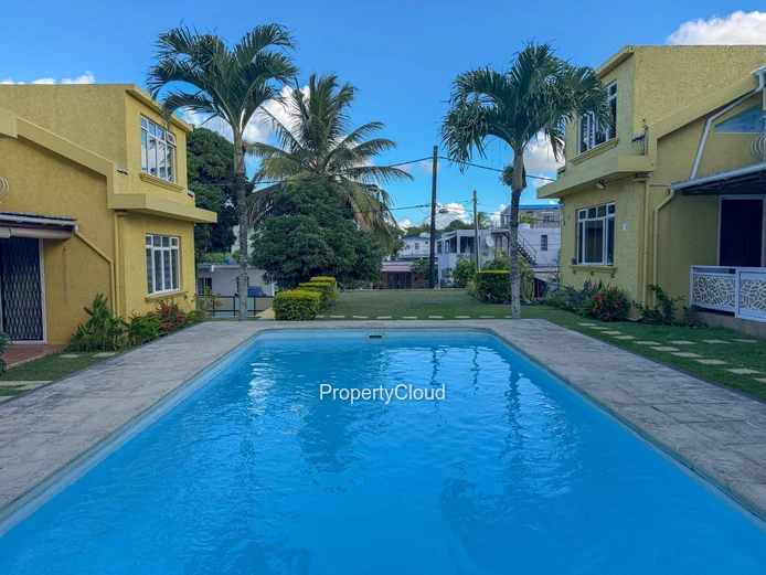 Duplex Privé à Grand Baie | Résidence Sécurisée