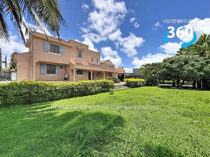Villa Rare a la vente