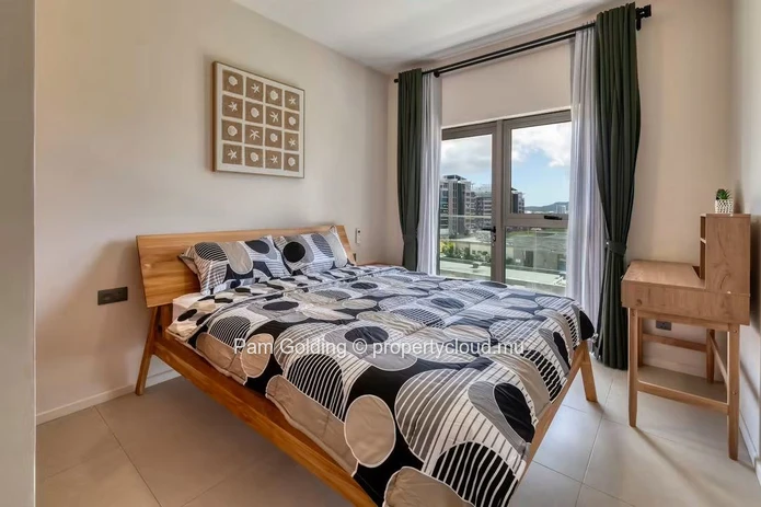 Verdant Garden: Modern Apartments for Sale in a Green Setting