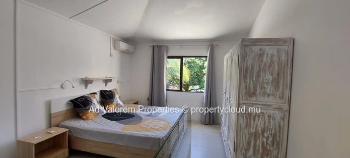 À vendre – Charmant duplex de 2 chambres à Belle Mare – À 5 minutes à pied de la plage