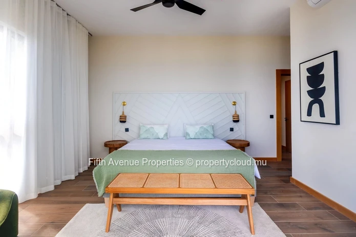 BLACK RIVER– Prestigious 5-Bedroom villa