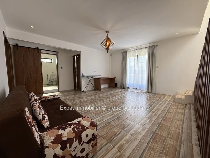 Contemporary 5-Bedroom Villa With Private Pool And Spacious Rooftop – Fond Du Sac