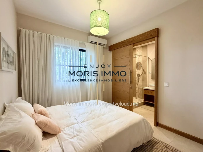 Set in a quiet, tree-lined park—214-square-meter apartment