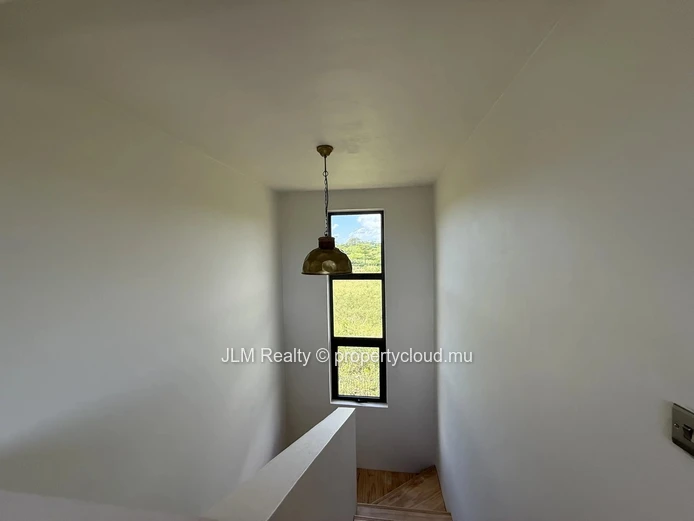 Superb brand-new villa with swimming pool for rent in a secure residence in Mont Choisy, Mauritius
