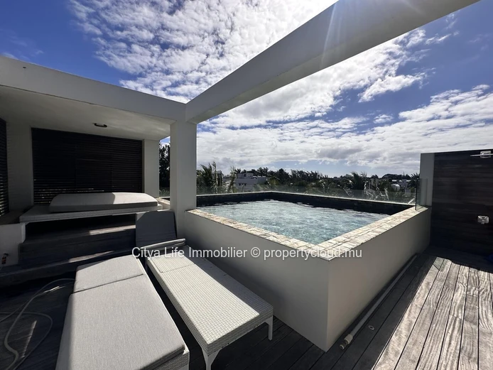 Penthouse PDS à vendre à Grand Baie, 401m², 3 chambres, piscine privée, Prix $.