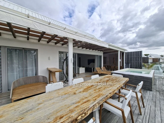 Grand Gaube – Penthouse à louer – Pam Golding Mauritius
