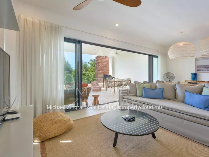 Élégant Appartement de 3 Chambres dans une Résidence Sécurisée à Pointe aux Canonniers