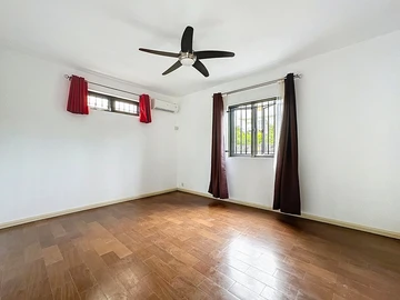 7 Bedroom House