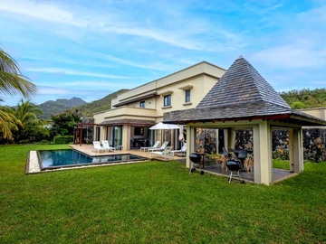 4 Bedroom Villa