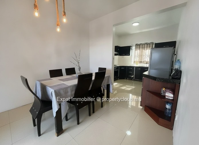 Fully Air-Conditioned 3-Bedroom Duplex In A Secure Residence With Swimming Pool – Grand Baie