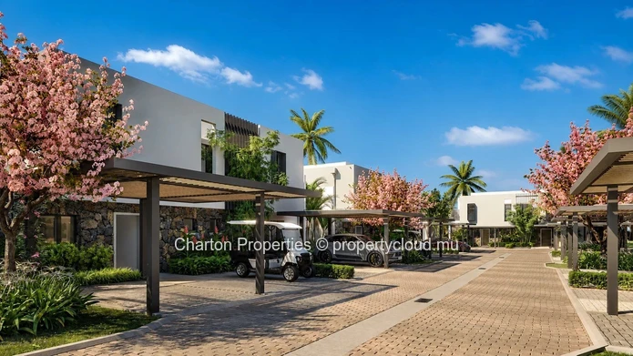 4-bedroom townhouse with a private pool in an exceptional setting