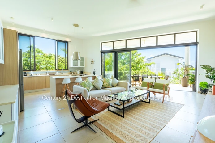 Penthouse with 360° Rooftop Terrace – Pointe aux Canonniers