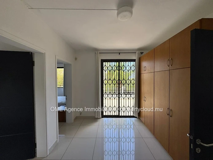 Furnished 4-Bedroom En-Suite House with Swimming Pool | Black Rock