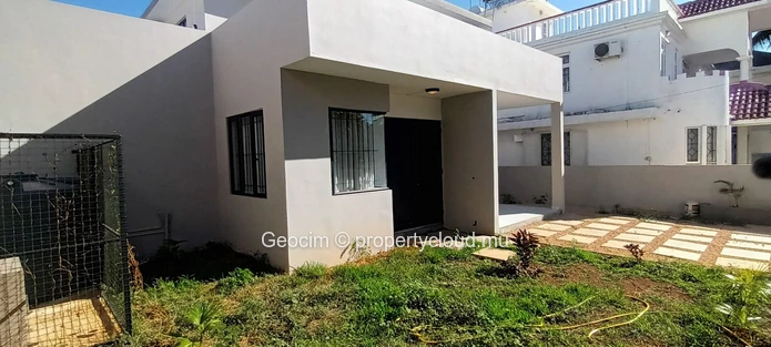 Flic en Flac Morc de Chazal fully furnished brand new house. 3 bedrooms. 3 bathrooms Terrace Jaccuzi Garden. Availabl... (Sole Mandate)