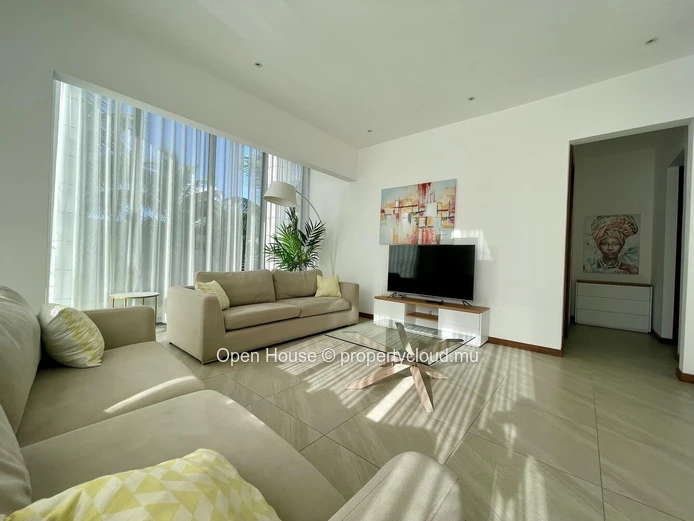 Luxurious Villa PDS for Rent in Grand Baie with Private Pool, 4 Bedrooms, and Modern Amenities - Rs 160,000