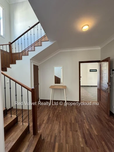 Penthouse de luxe en duplex à vendre à Sodnac, Quatre Bornes