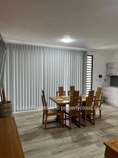 À Louer | Spacieux Appartement Sécurisé De 3 Chambres À Albion