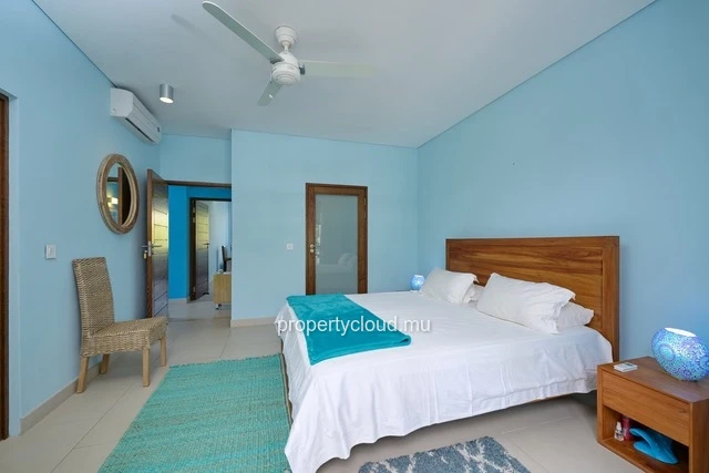 A vendre magnifique appartement de 3 chambres en suite accessible aux étrangers à Bain Bœuf.