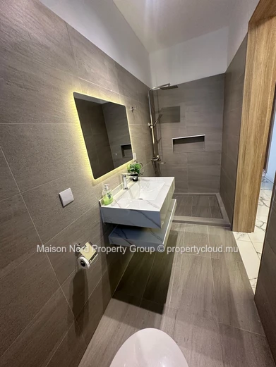 Furnished House with Pool in the Center of Quatre-Bornes